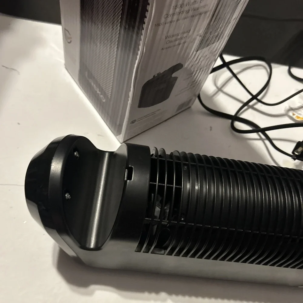 Lasko Oscillating Ceramic Space Heater, 15.7 Inches, Black, 1500W, CT16450....